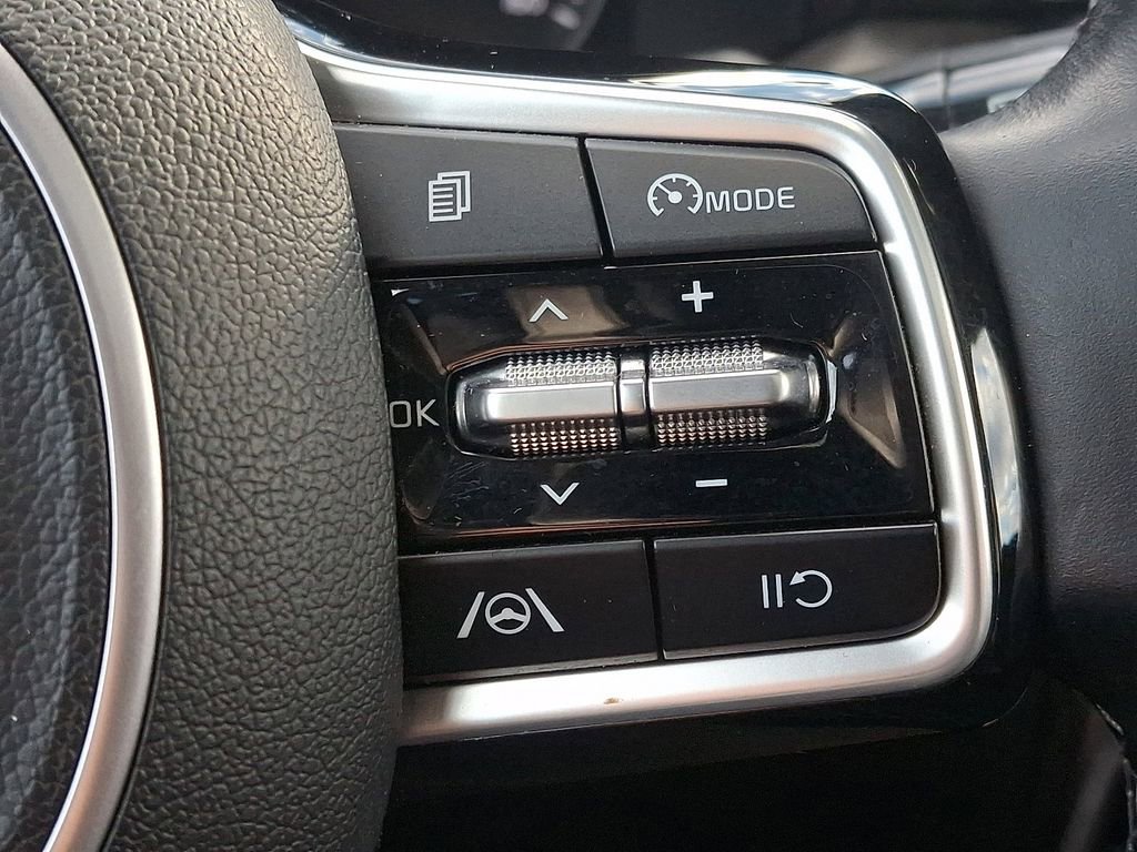 Certified 2022 Kia Sorento S w/ Panoramic Sunroof Package image 23