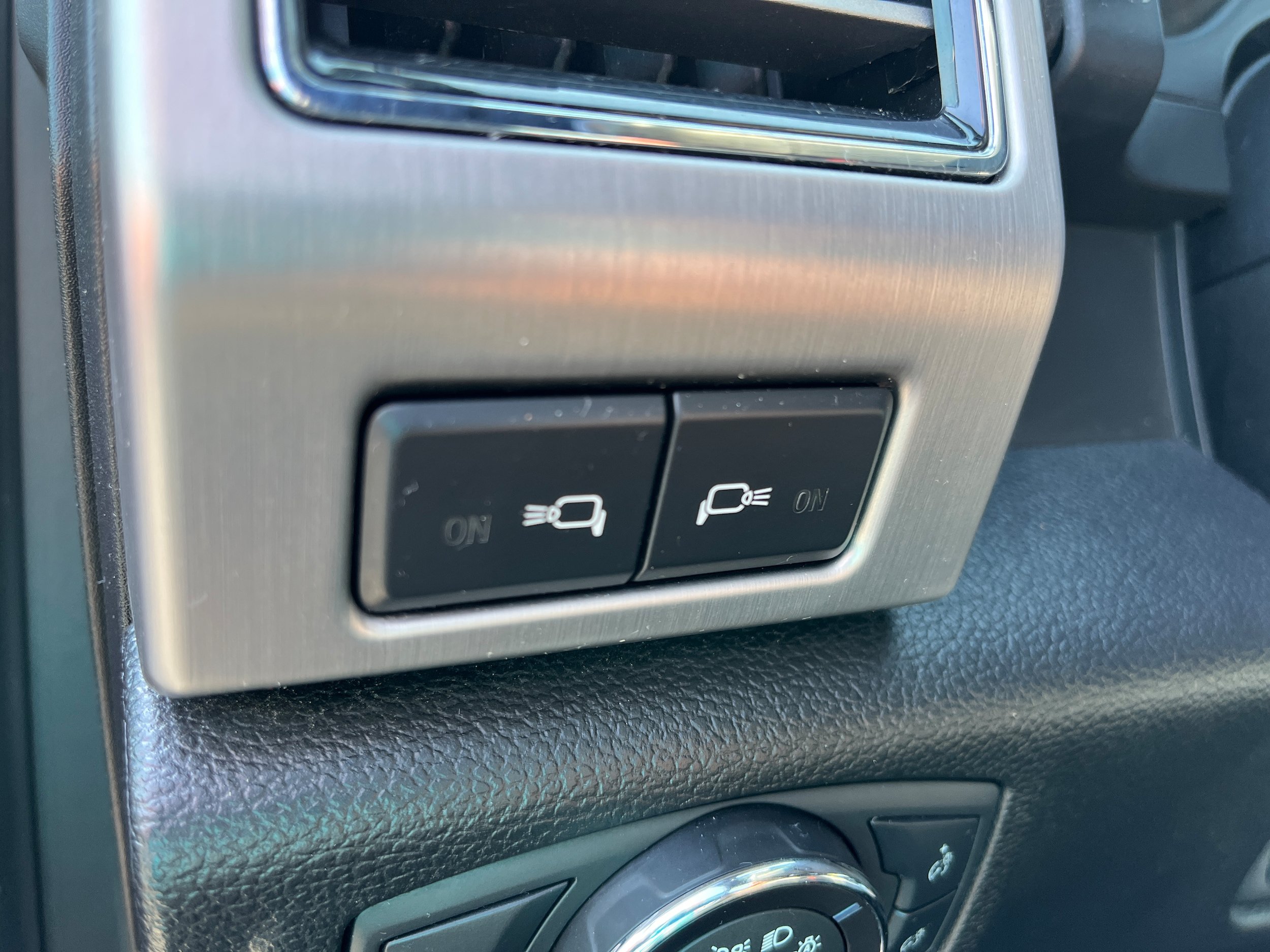 Used 2019 Ford F150 Platinum w/ Equipment Group 701A Luxury AWD/4WD image 19