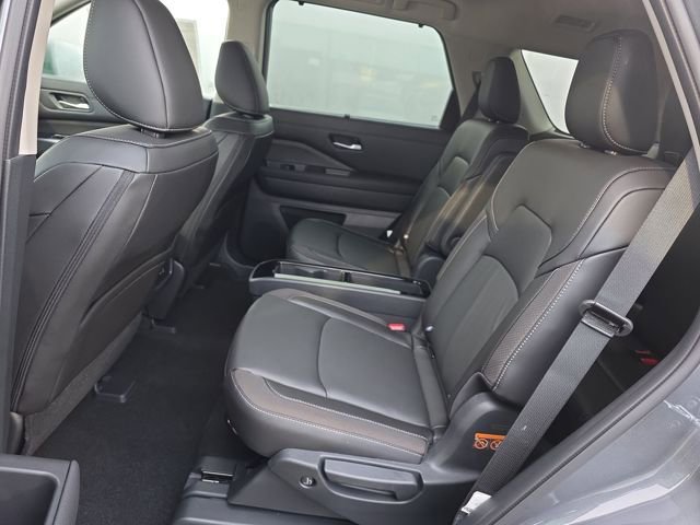New 2025 Nissan Pathfinder SL w/ SL Premium Package image 14