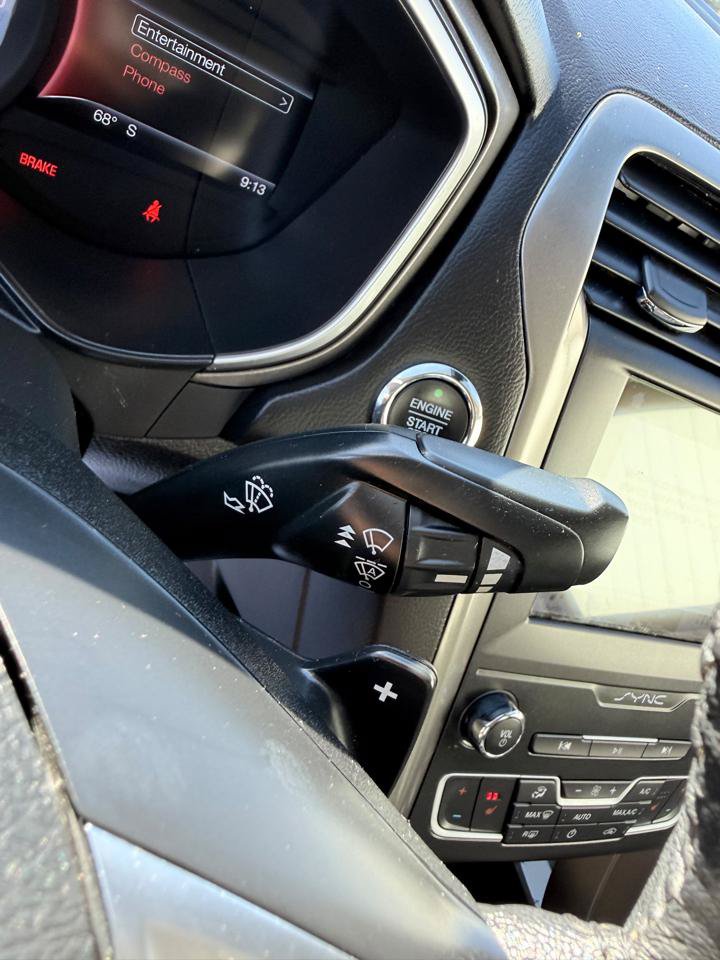 Used 2019 Ford Fusion SEL FWD image 23
