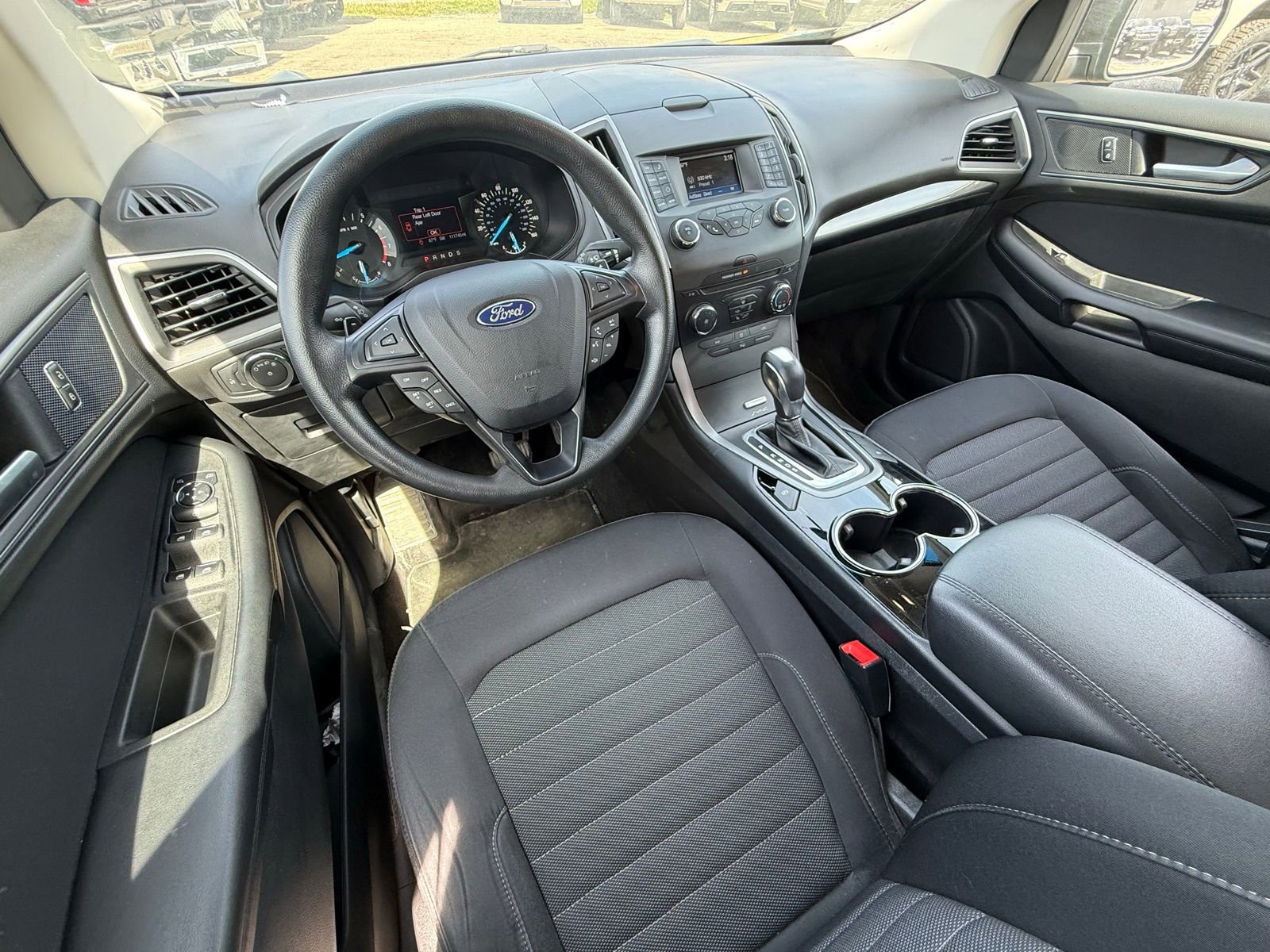 Used 2016 Ford Edge SE image 11