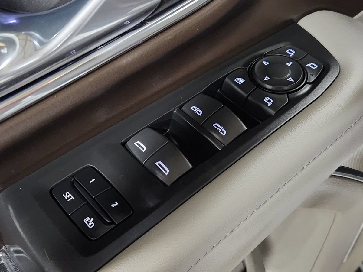 Used 2023 Chevrolet Tahoe LT w/ Luxury Package AWD/4WD image 44