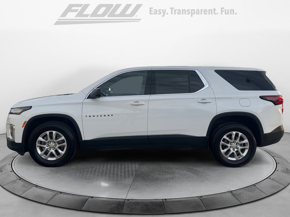 Used 2022 Chevrolet Traverse LS image 5