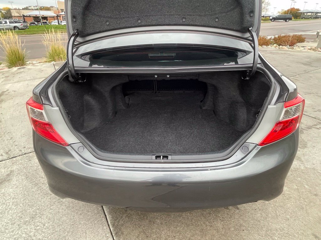 Used 2014 Toyota Camry SE FWD image 27