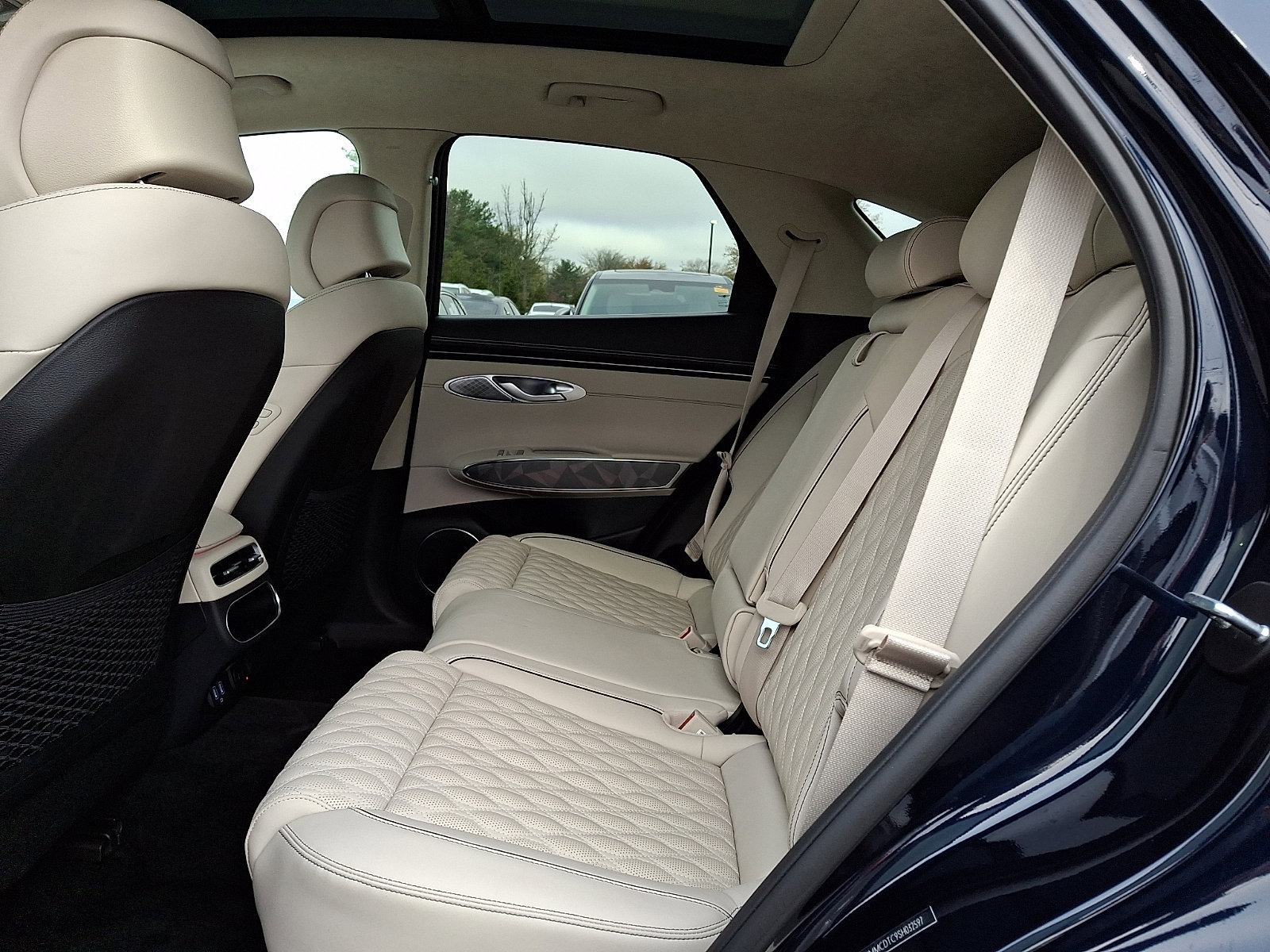 Certified 2025 Genesis GV70 3.5T Sport w/ Sport Advanced Package AWD/4WD image 10