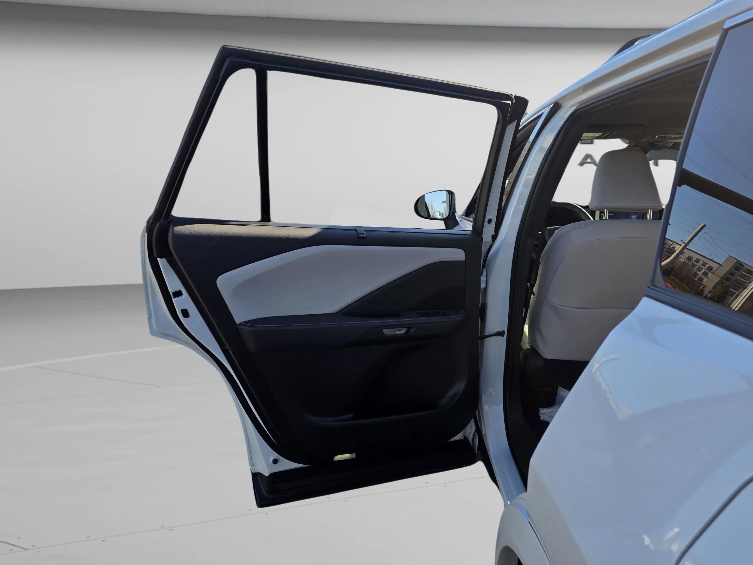 Used 2025 Lexus TX 350 AWD image 23