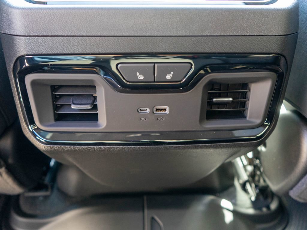 New 2026 GMC Sierra 3500 AT4 w/ AT4 Premium Plus Package AWD/4WD image 14