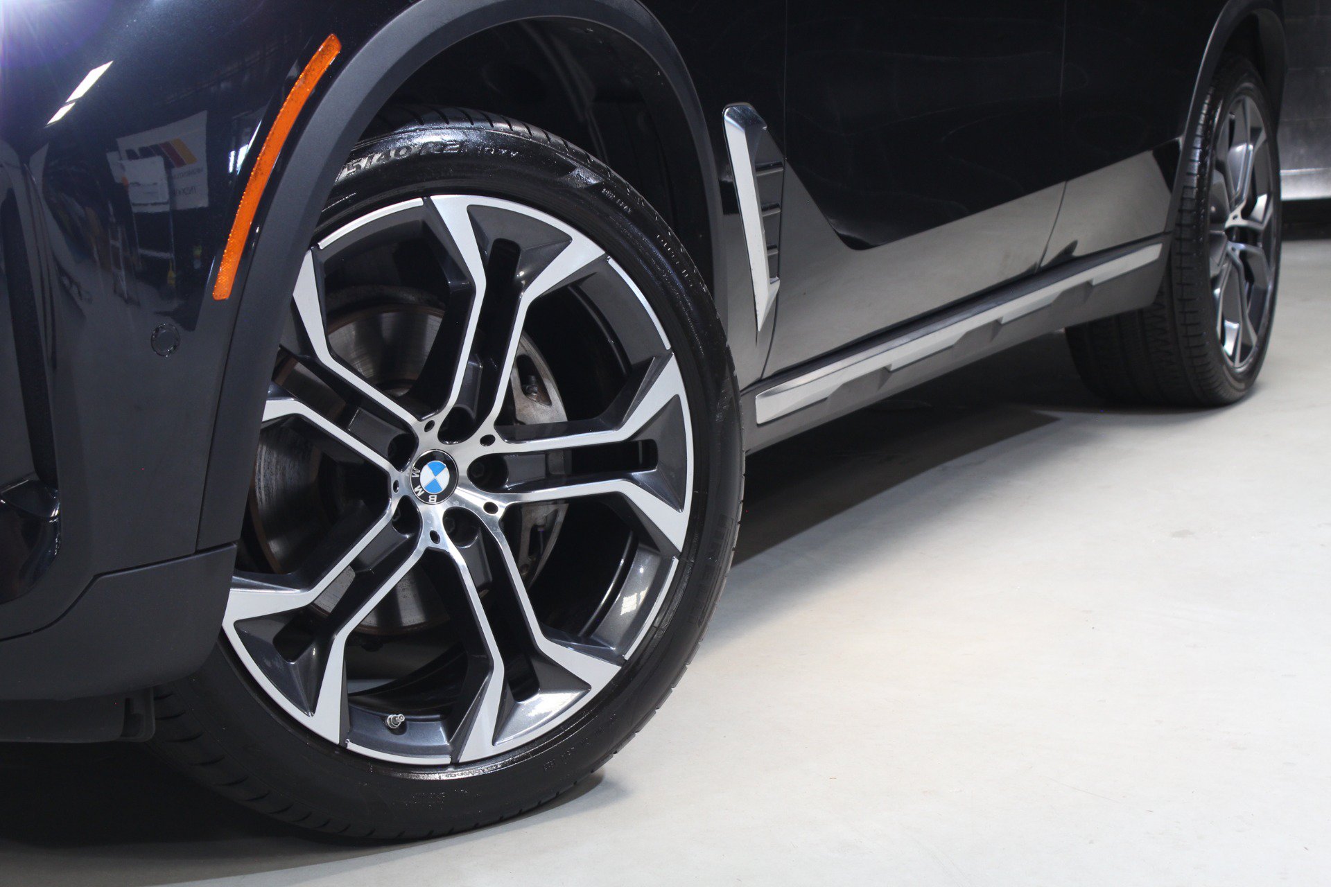 Used 2024 BMW X5 sDrive40i w/ Premium Package RWD image 18