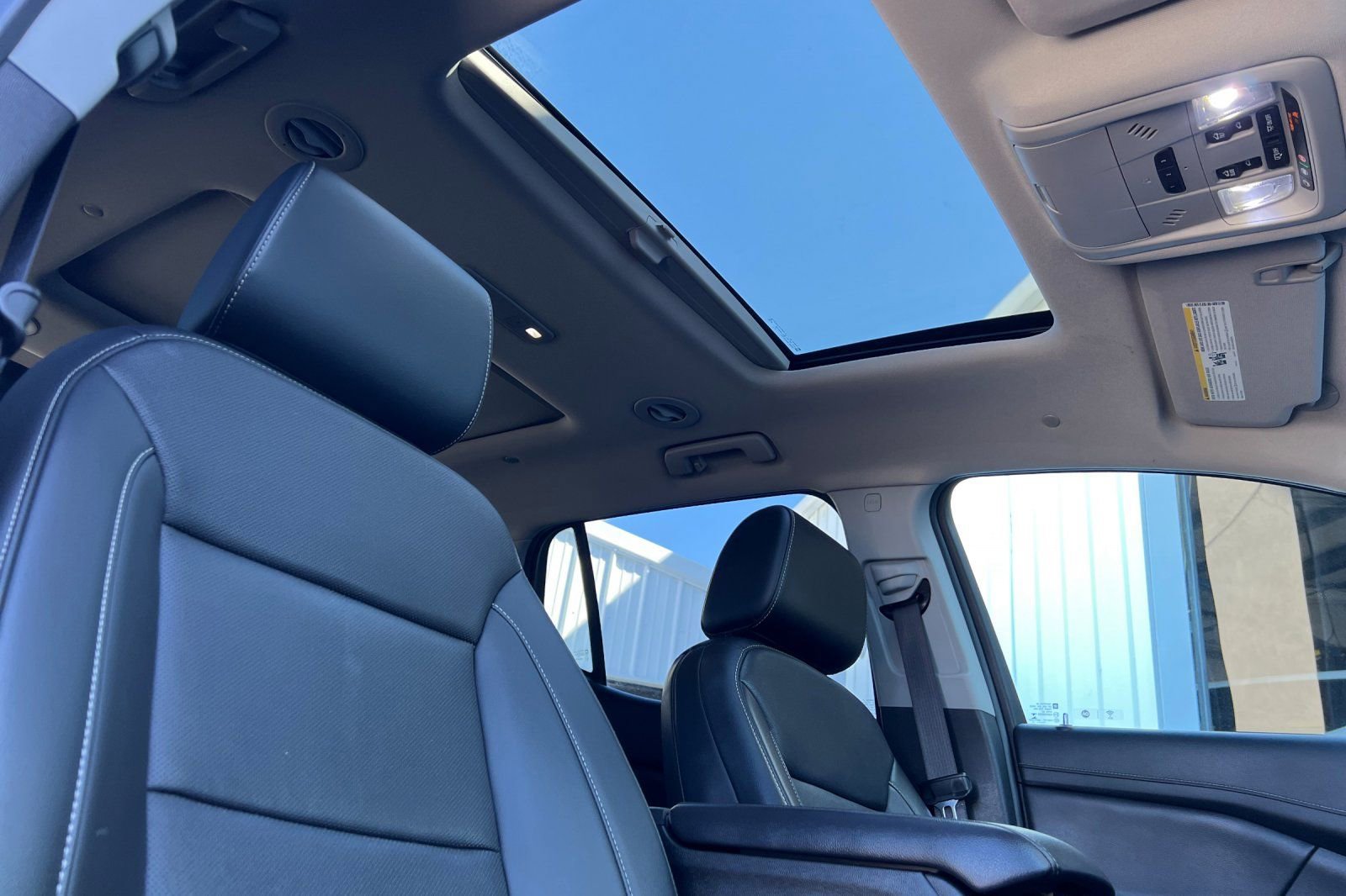 Used 2021 GMC Acadia SLT w/ Technology Package AWD/4WD image 20