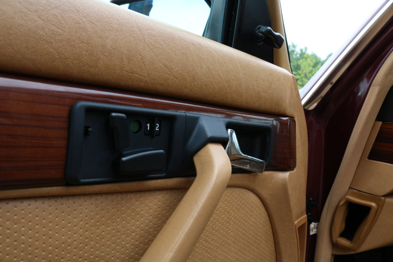 Used 1987 Mercedes-Benz 420 SEL image 19