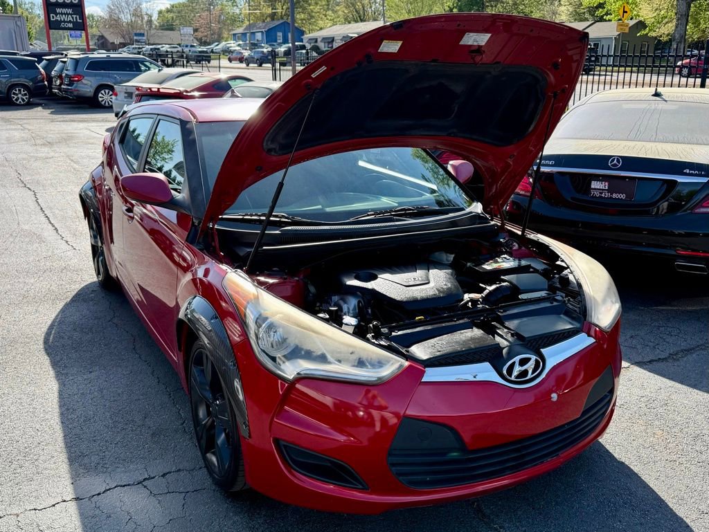 Used 2013 Hyundai Veloster FWD image 4