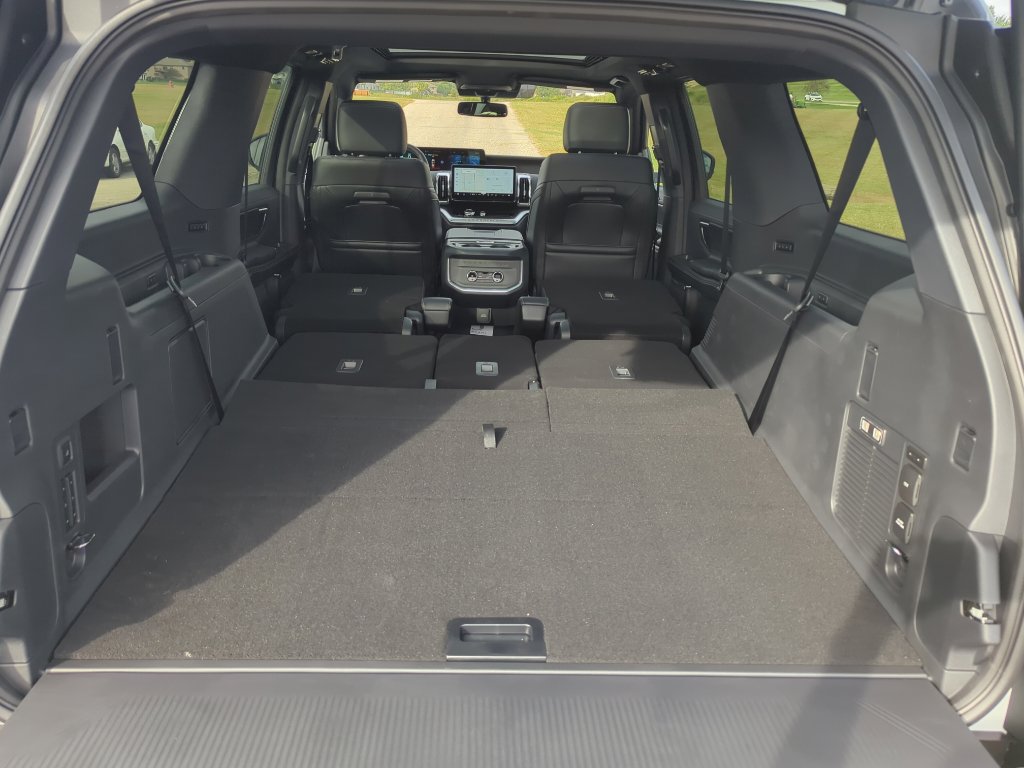 New 2025 Ford Expedition Max Platinum image 31