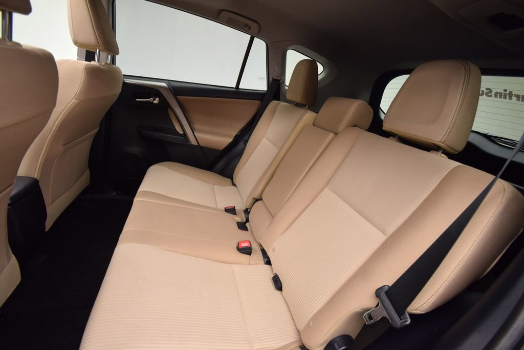 Used 2015 Toyota RAV4 XLE image 23