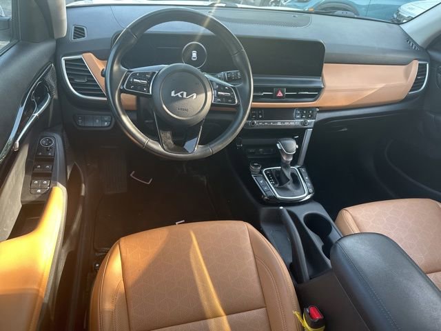 Used 2025 Kia Seltos EX w/ EX Sunroof Package AWD/4WD image 10
