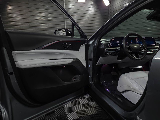 Used 2024 Cadillac Lyriq Luxury image 34