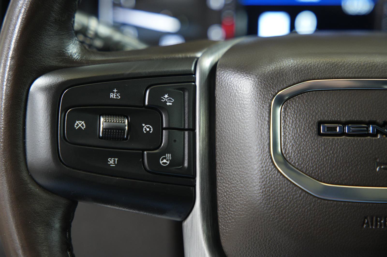 Used 2022 GMC Sierra 3500 Denali w/ Technology Package image 35