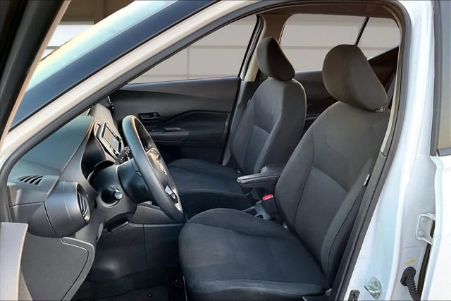 Used 2024 Nissan Kicks S image 25