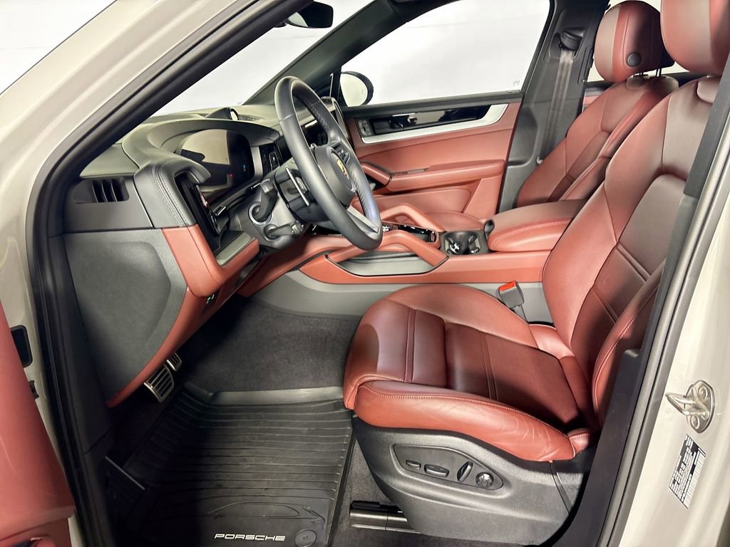 Used 2024 Porsche Cayenne S w/ Premium Package Plus (PP1) image 11