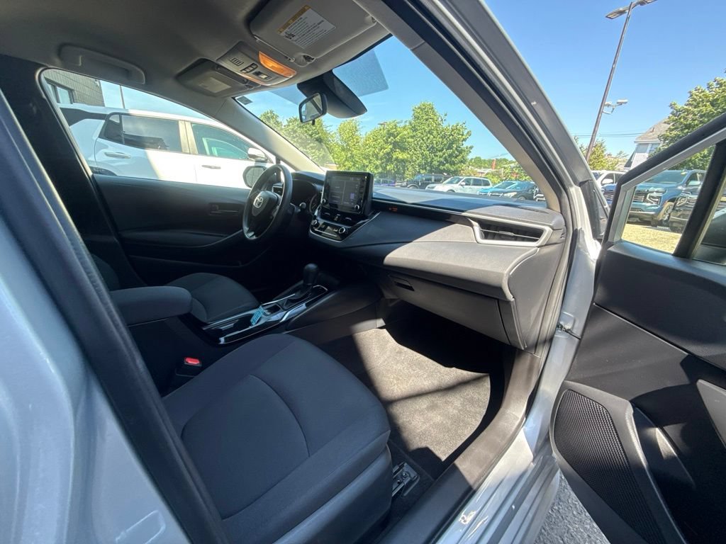 Used 2022 Toyota Corolla LE w/ LE Convenience Package FWD image 17