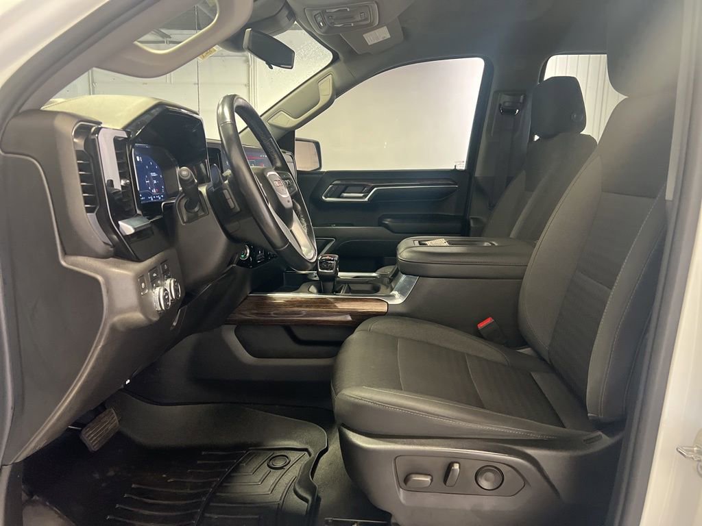 Used 2022 GMC Sierra 1500 Elevation w/ Preferred Package image 8