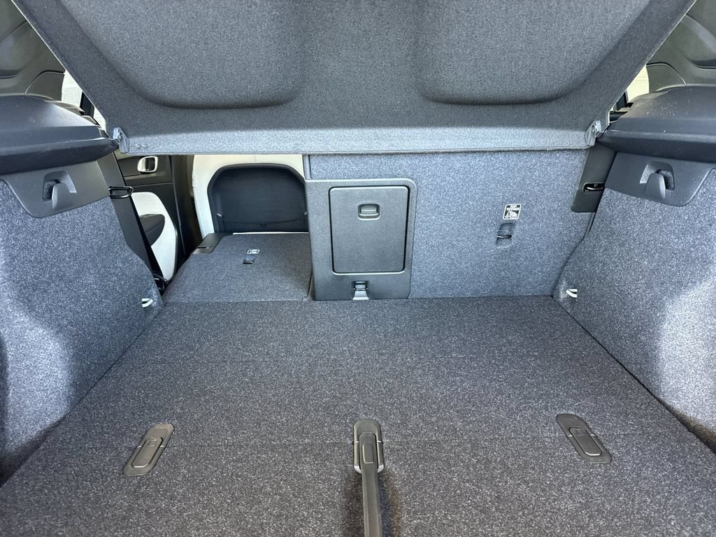 New 2026 Volvo XC40 B5 Plus w/ Protection Package Premier AWD/4WD image 14