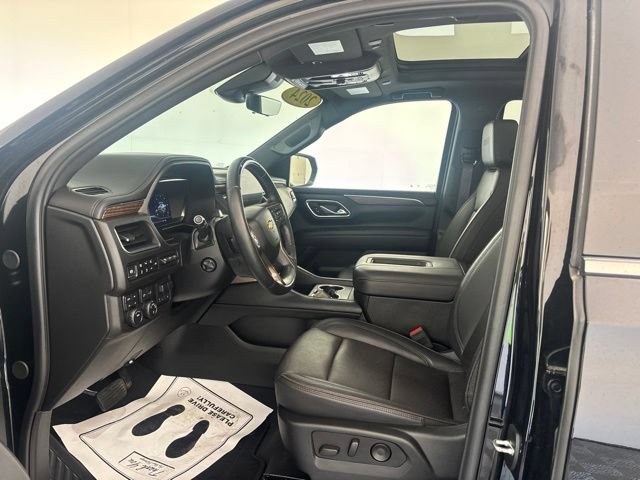 Used 2024 Chevrolet Tahoe High Country w/ Advanced Technology Package AWD/4WD image 3