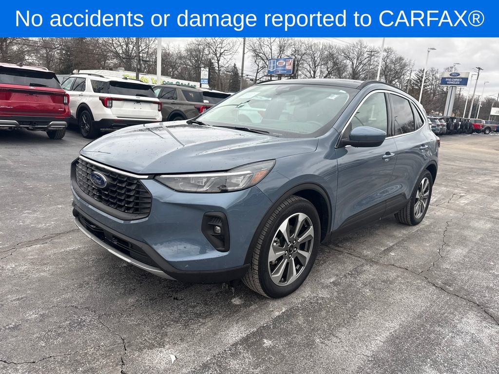 Used 2025 Ford Escape Platinum image 2