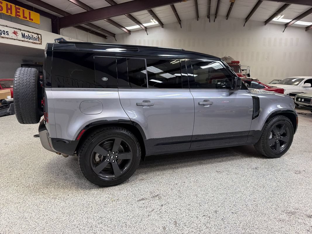 Used 2022 Land Rover Defender 110 X-Dynamic SE AWD/4WD image 8
