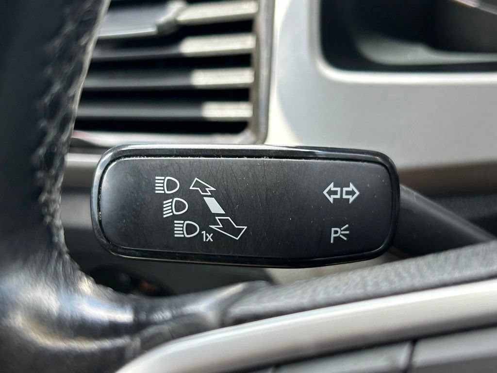 Used 2020 Volkswagen Atlas Cross Sport SEL FWD image 30