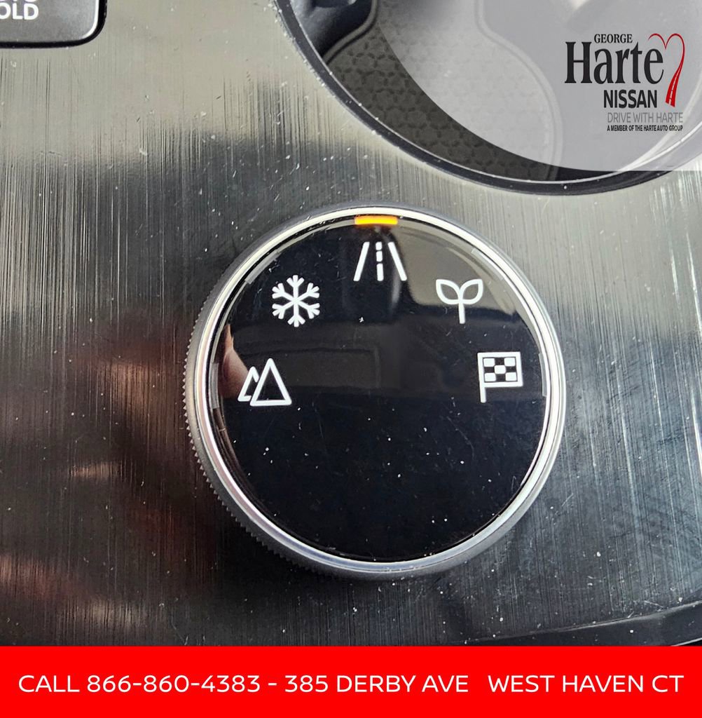 Certified 2022 Nissan Rogue SV w/ SV Premium Package image 33