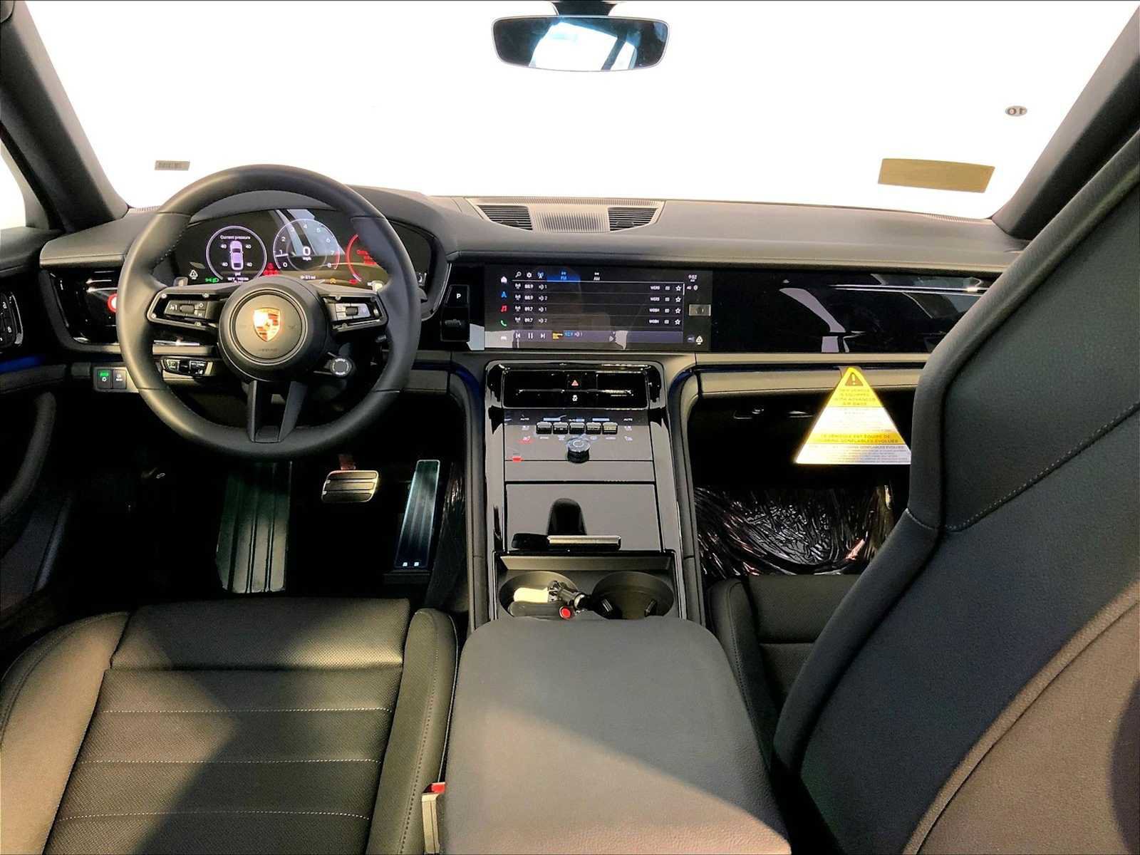 New 2026 Porsche Panamera 4 image 14