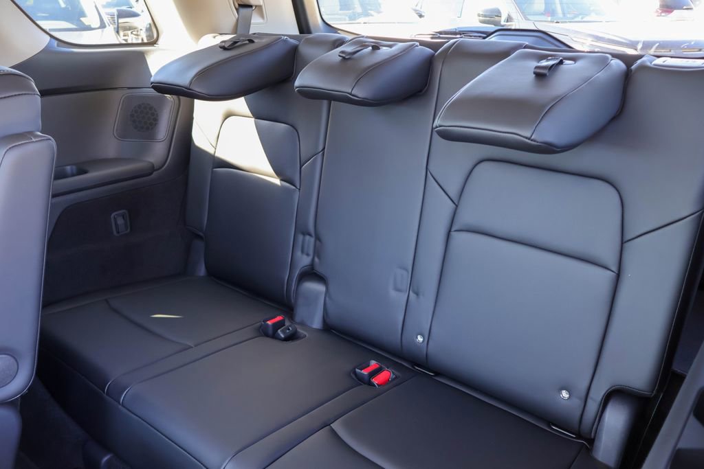 New 2026 Nissan Pathfinder SL image 9