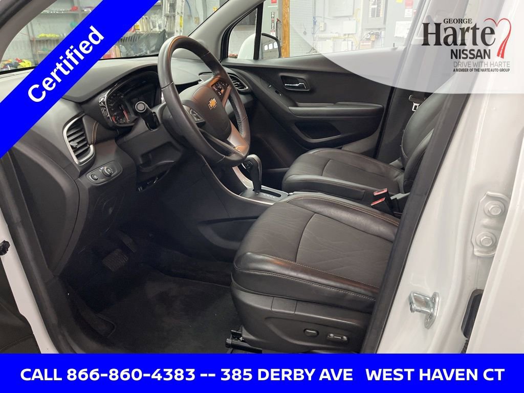 Used 2022 Chevrolet Trax LT w/ LT Convenience Package image 19