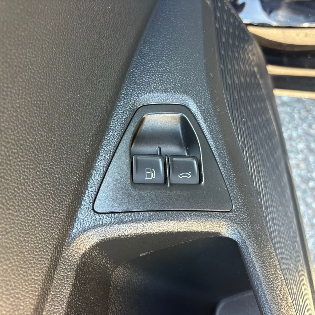 Used 2023 Volkswagen Jetta SE image 27