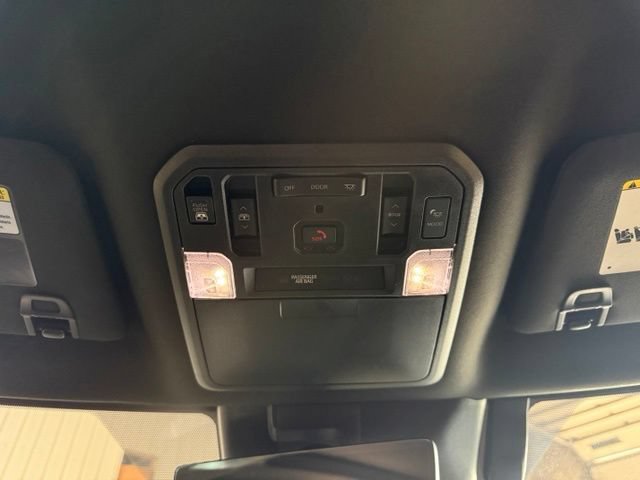 Used 2025 Toyota Tundra Platinum AWD/4WD image 18