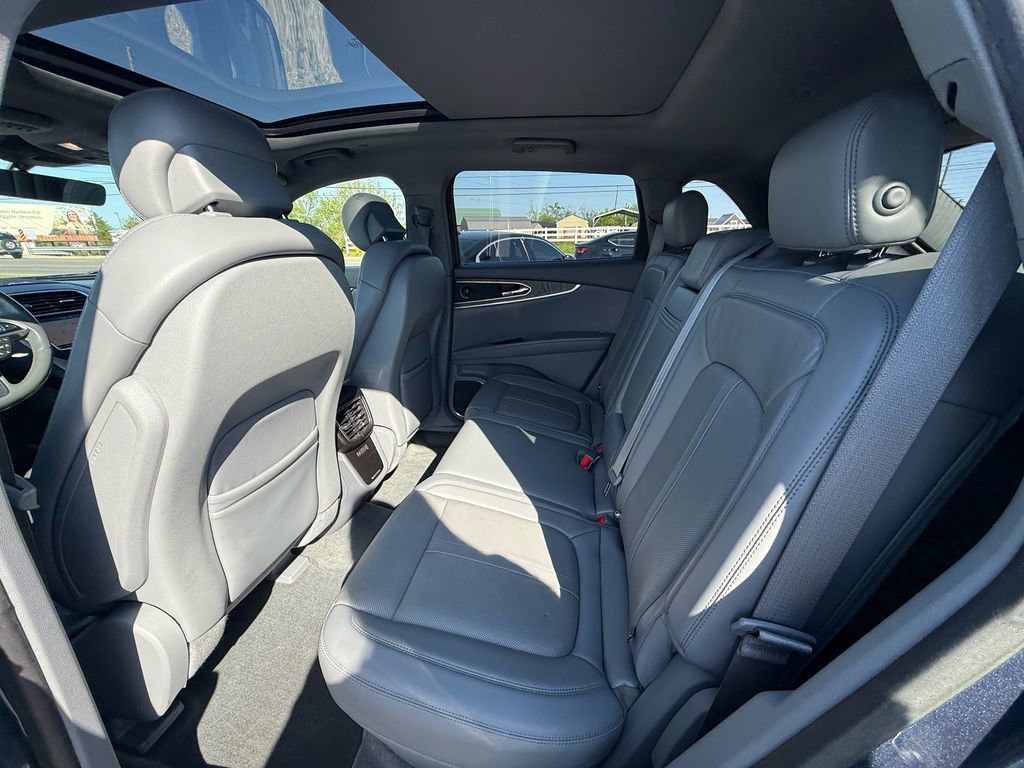 Used 2019 Lincoln Nautilus Reserve image 19