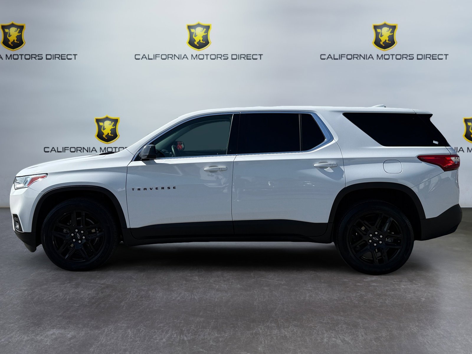 Used 2020 Chevrolet Traverse LS w/ LPO, Blackout Package FWD image 2
