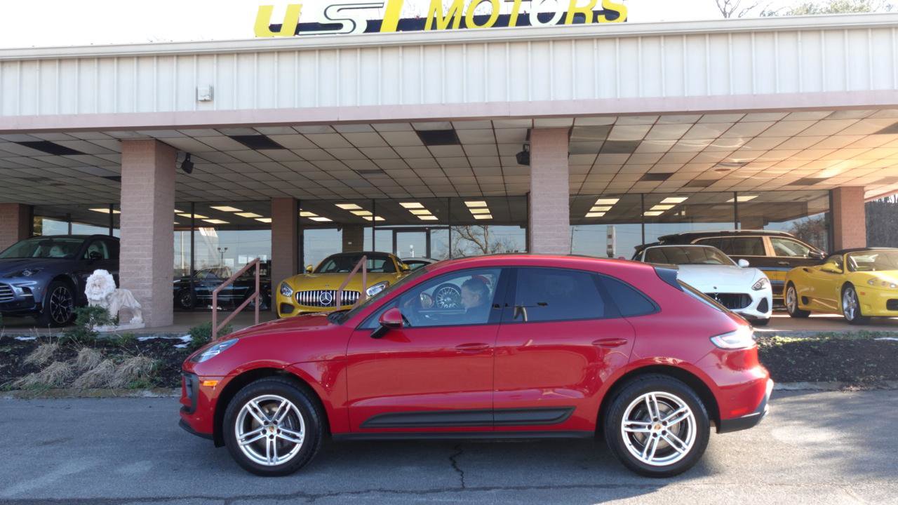 Used 2023 Porsche Macan image 4