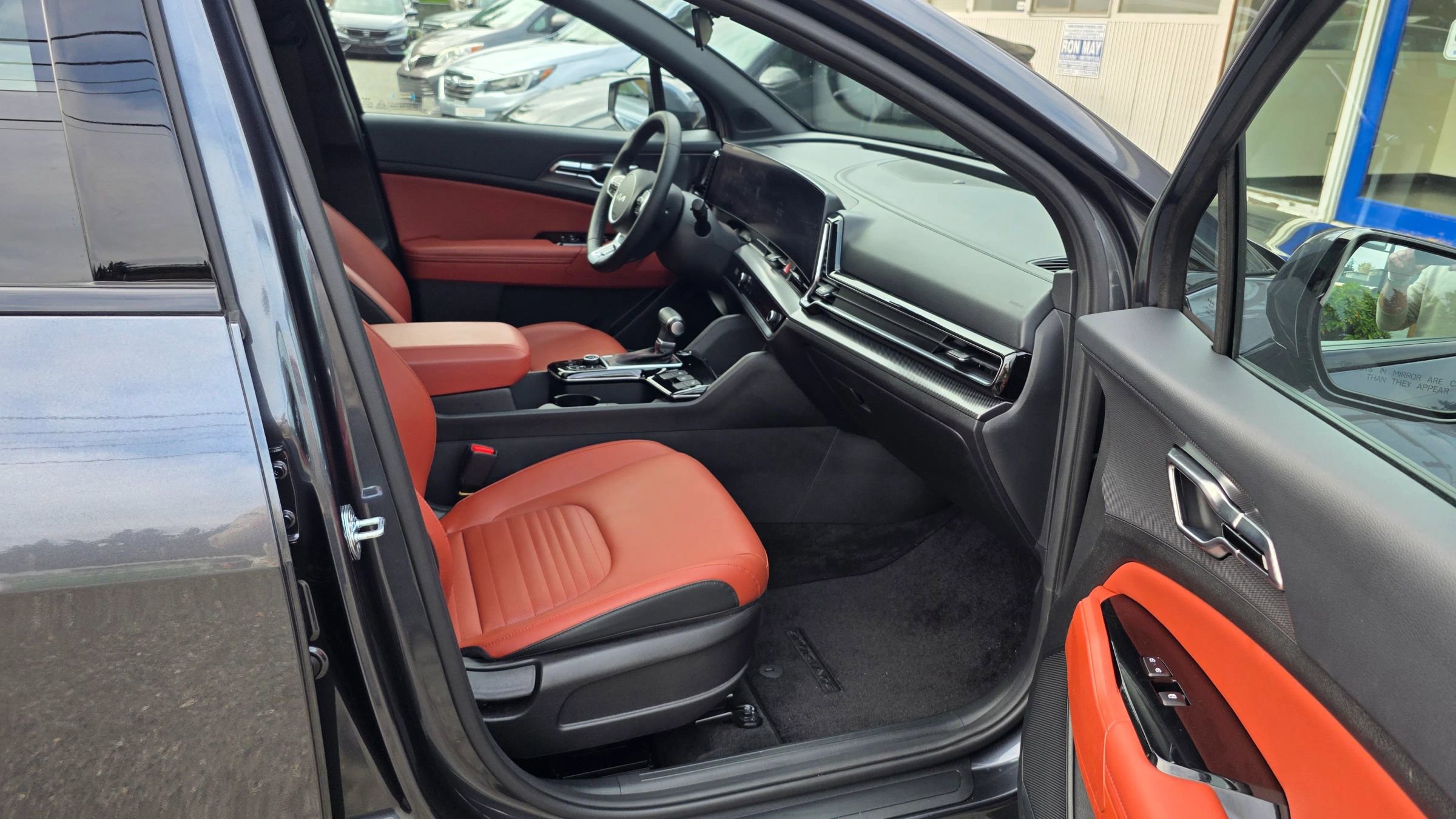 Used 2023 Kia Sportage SX image 13