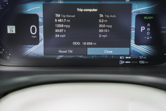Certified 2024 Volvo S60 T8 Plus w/ Climate Package AWD/4WD image 41