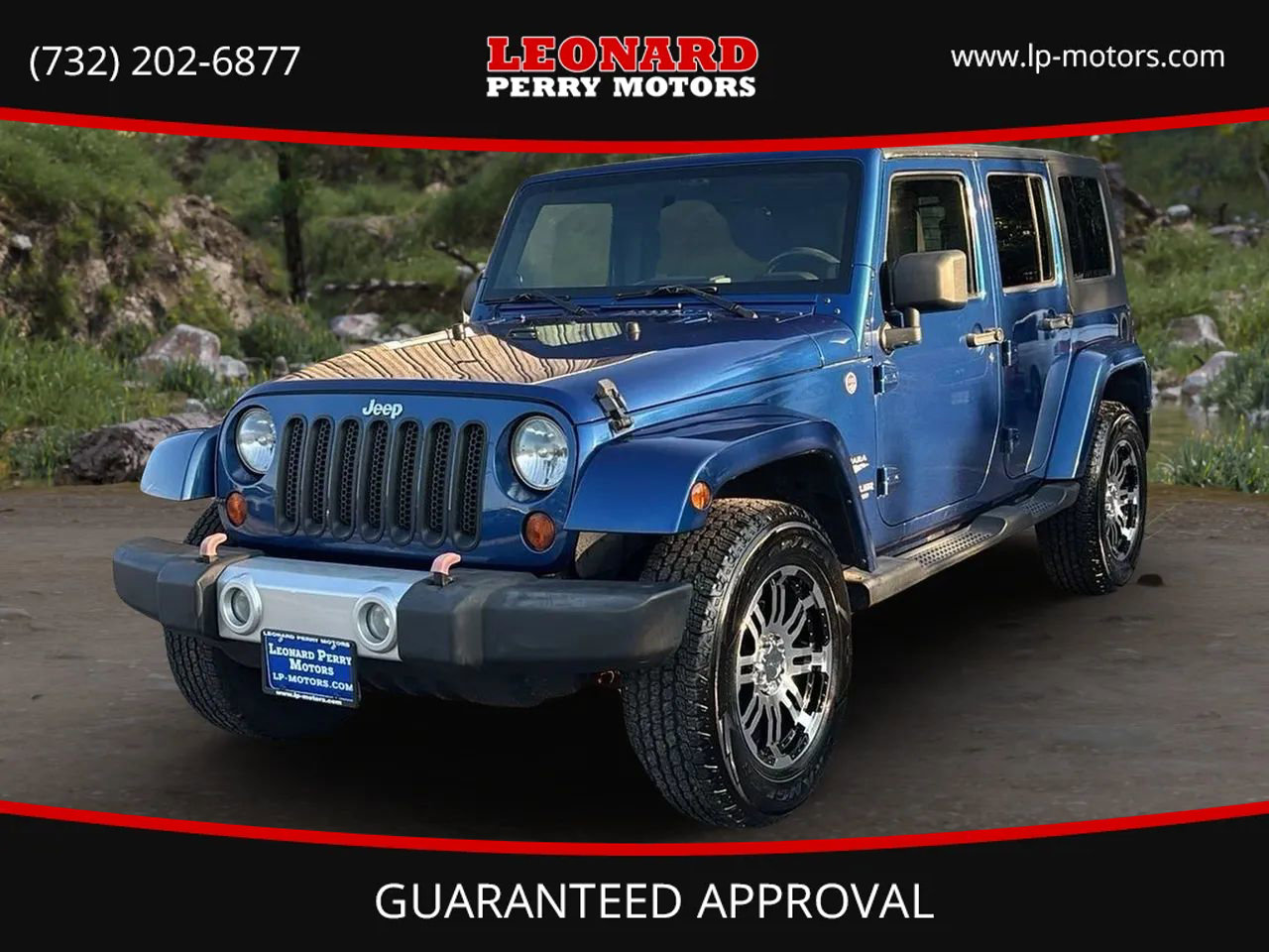 Used 2009 Jeep Wrangler Unlimited Sahara w/ Dual Top Group image 1