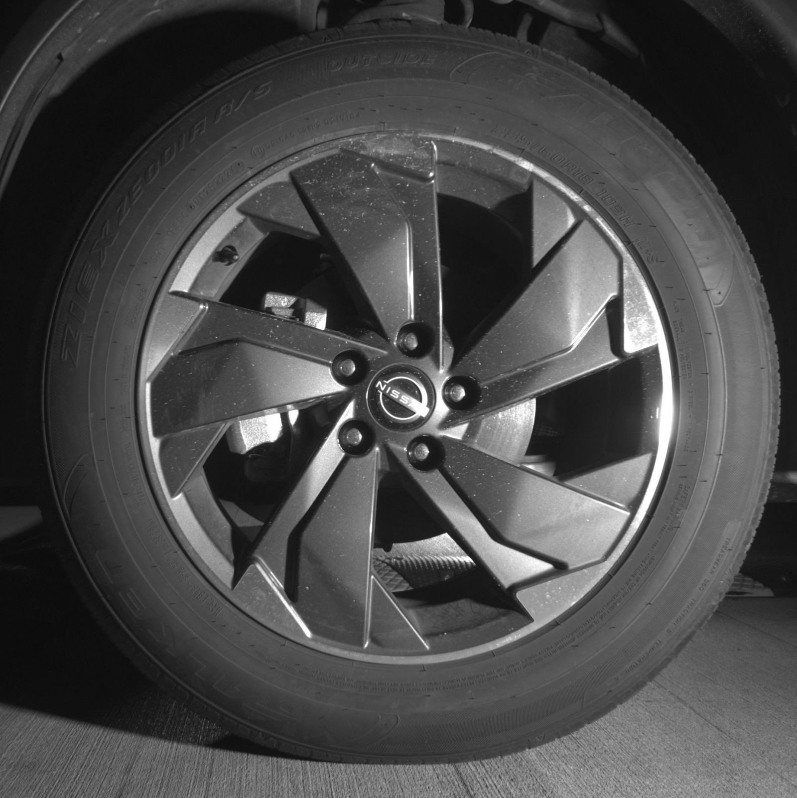 Used 2025 Nissan Rogue SV FWD image 15
