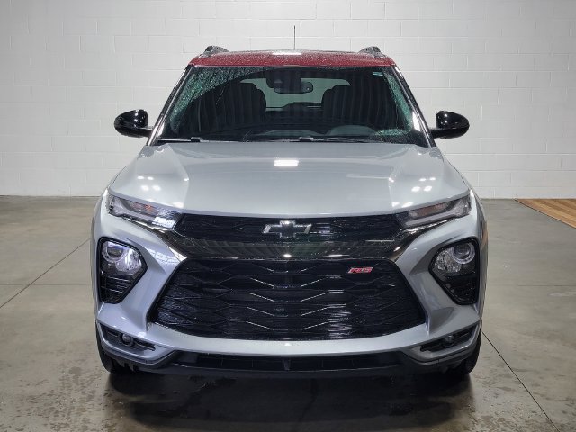 Certified 2023 Chevrolet TrailBlazer RS w/ Sun and Liftgate Package AWD/4WD image 3