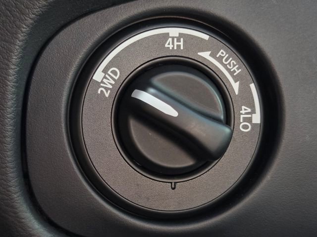 Used 2022 Nissan Frontier PRO-4X w/ Pro-4X Premium Package image 28
