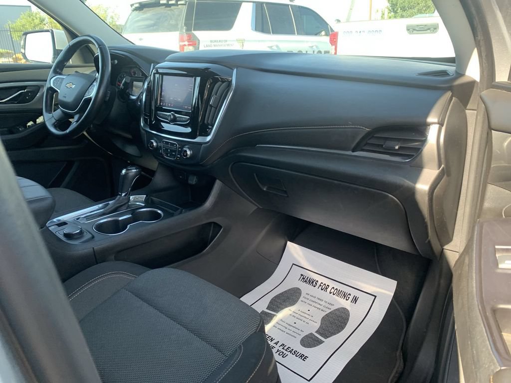 Certified 2020 Chevrolet Traverse LT FWD image 27