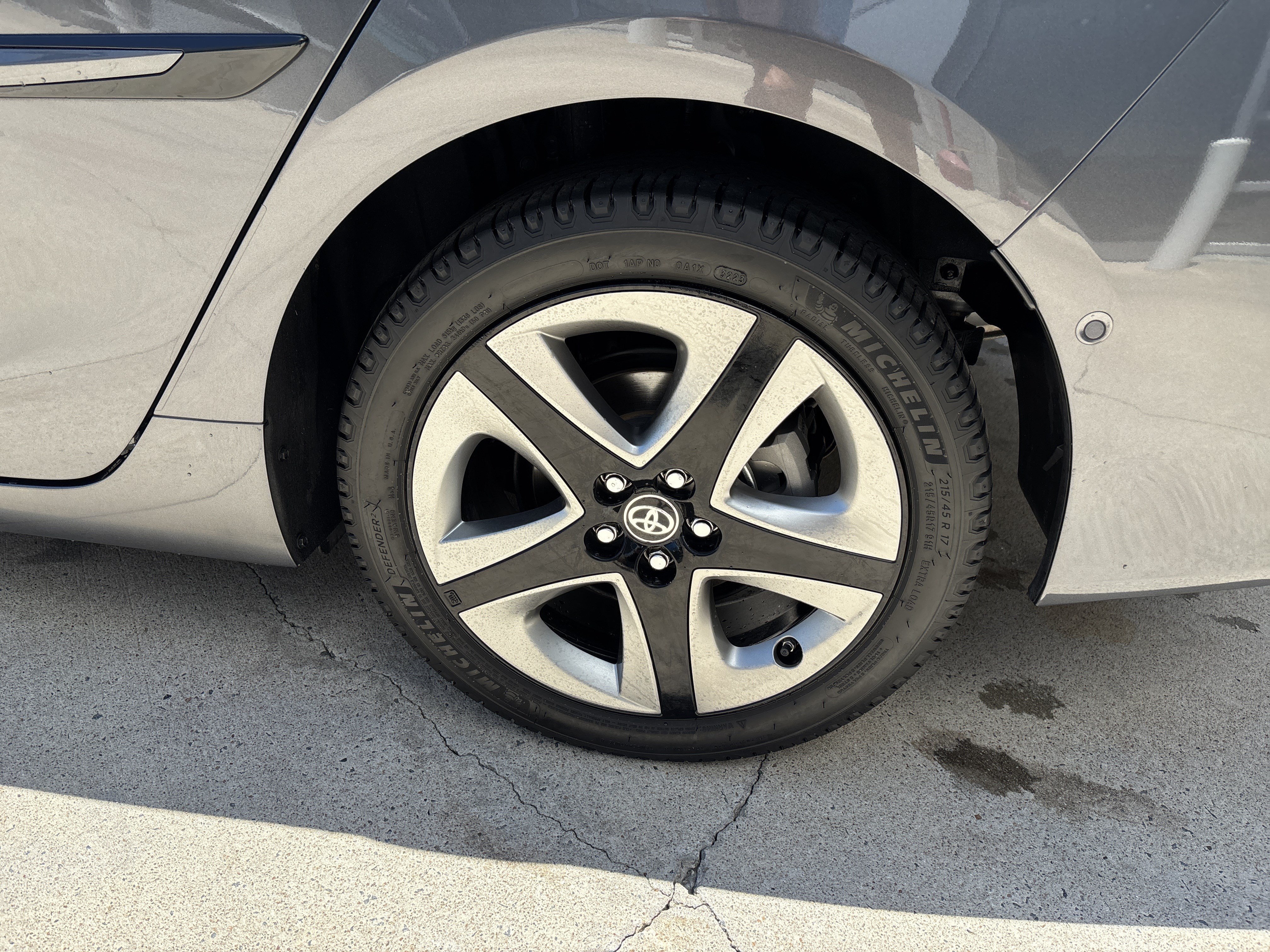 Used 2019 Toyota Prius XLE FWD image 34