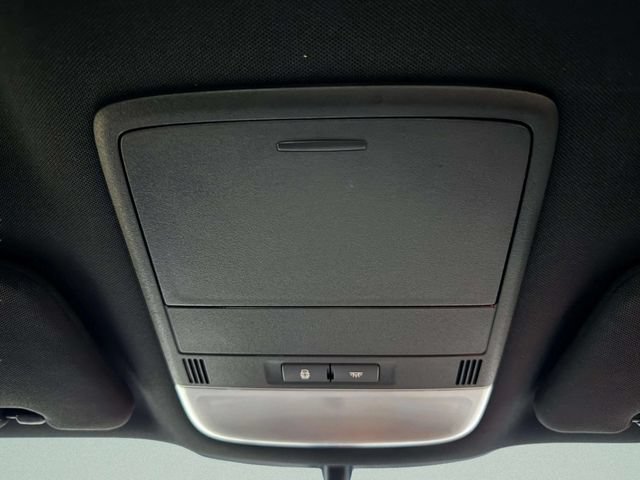 Used 2008 Pontiac G8 w/ Comfort And Sound Package RWD image 17
