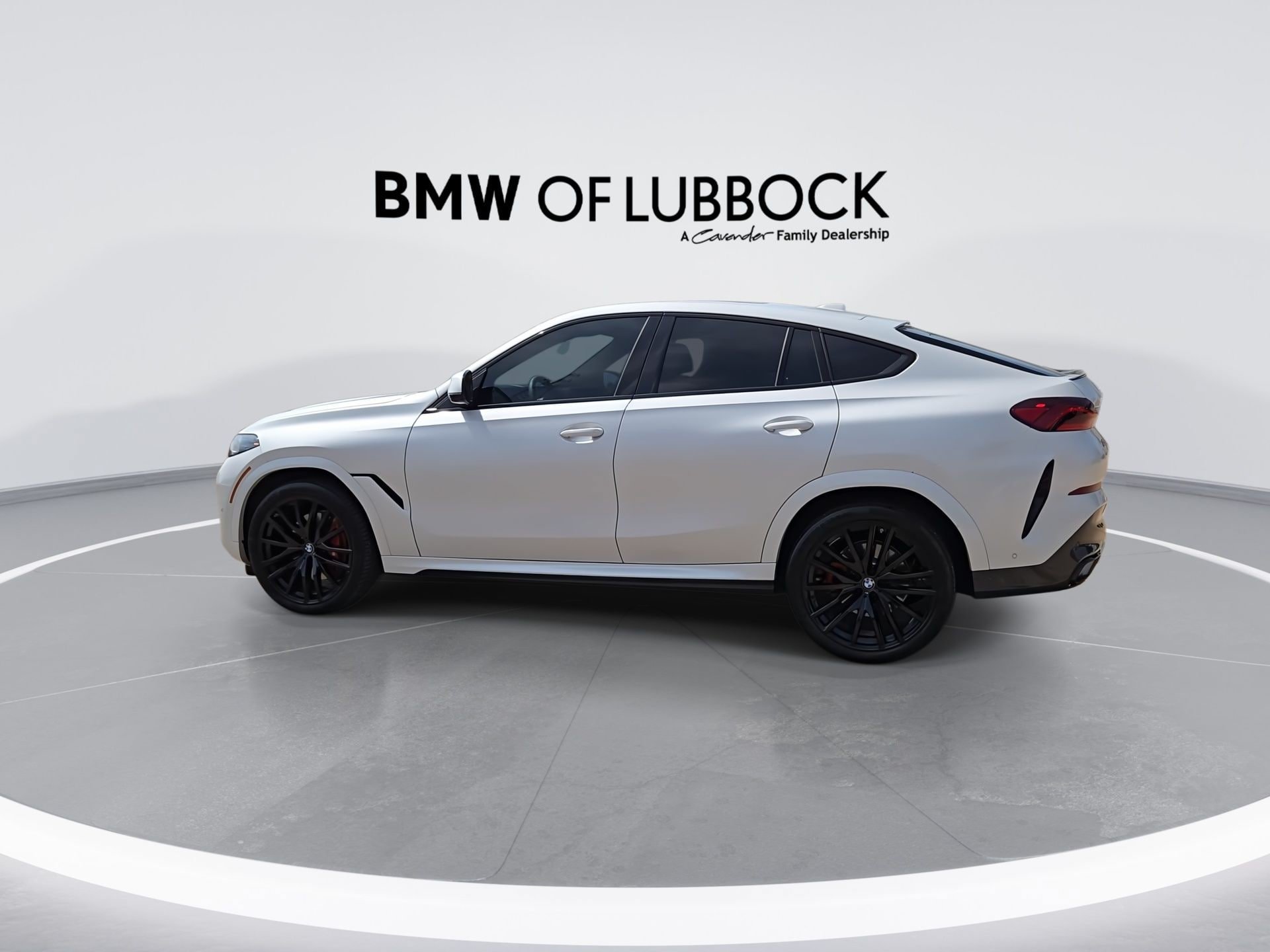 Used 2026 BMW X6 xDrive40i w/ Executive Package AWD/4WD image 6