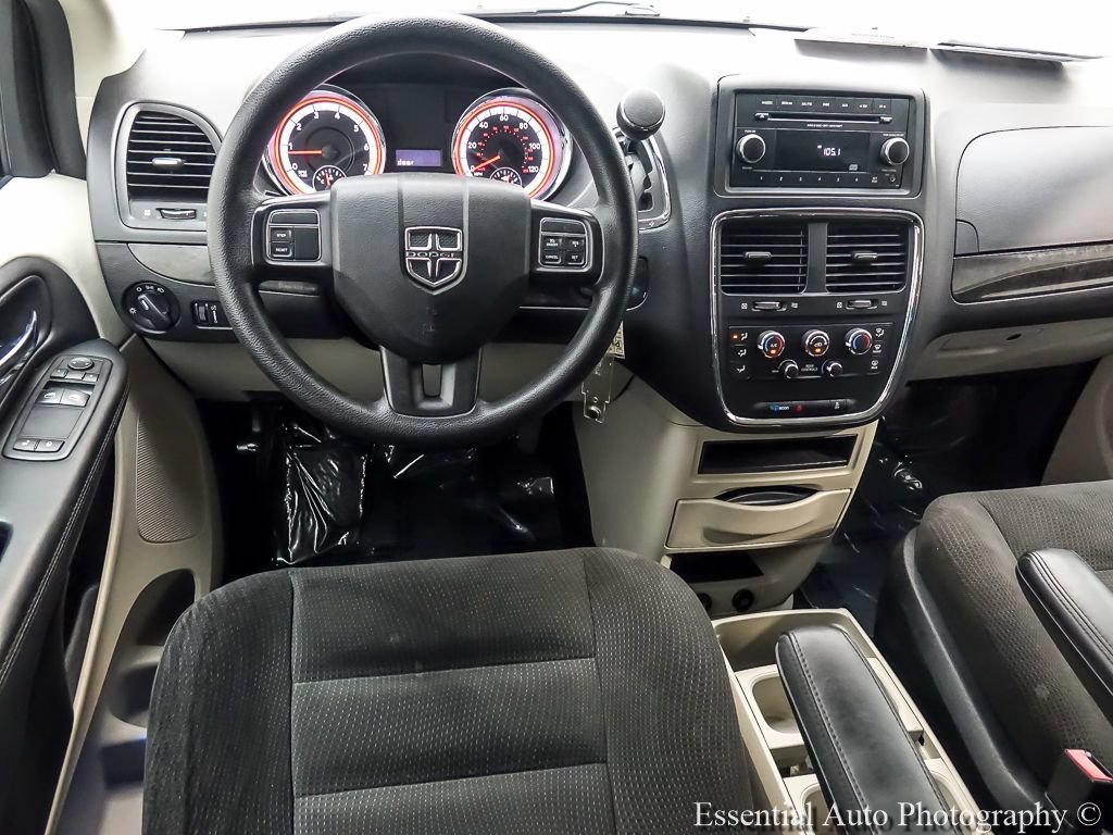 Used 2017 Dodge Grand Caravan SE FWD image 13