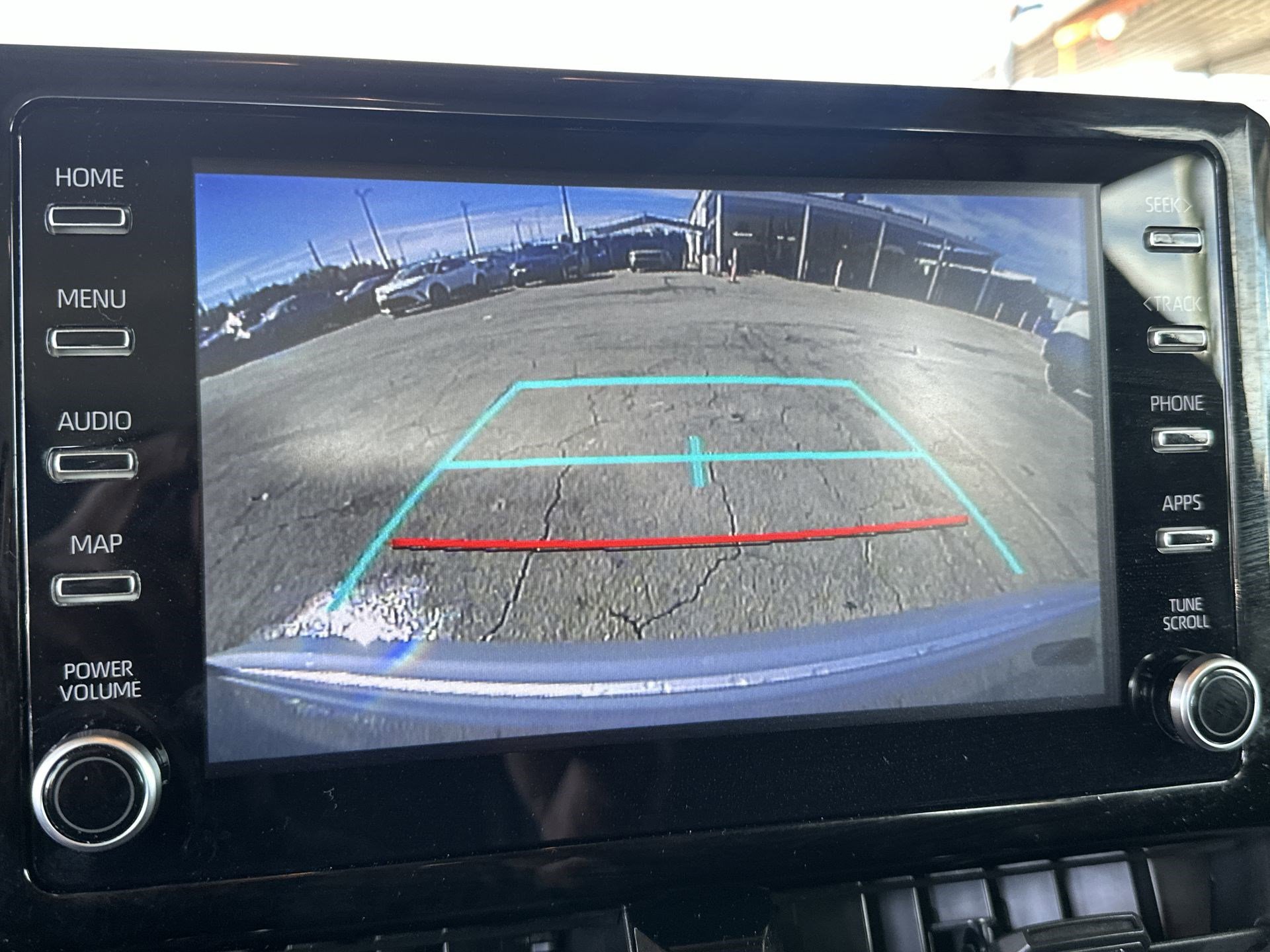 Used 2020 Toyota Corolla LE image 25